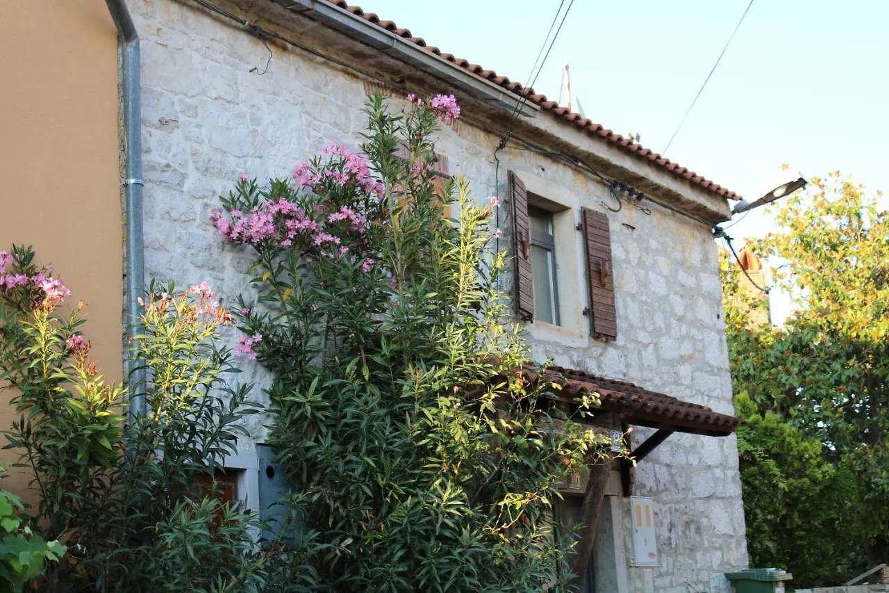 Summer House Sammon Funtana Vakantiehuis